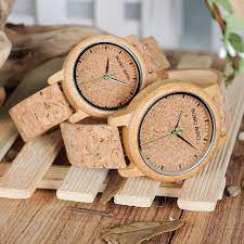 Reloj personalizado hecho en madera
